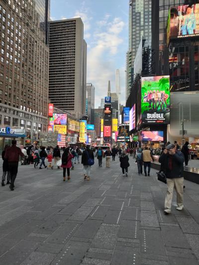 Retour au logement en passant par Times square histoire d'en prendre plein les yeux