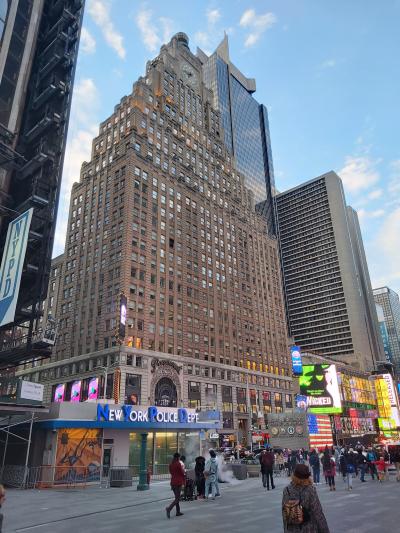 Retour au logement en passant par Times square histoire d'en prendre plein les yeux