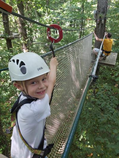 Accrobranche avec Ambre et Nathan