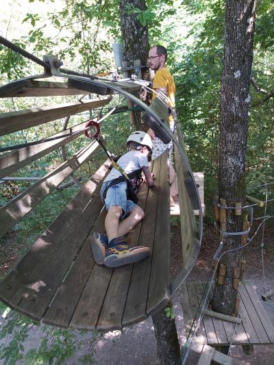 Accrobranche avec Ambre et Nathan