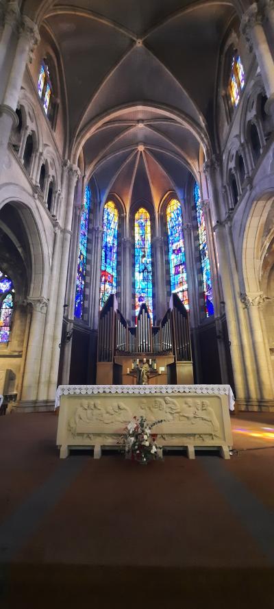 Tonon les bains, Yvoire et visite à la cave pour les filles et plage pour les enfants