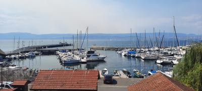 Tonon les bains, Yvoire et visite à la cave pour les filles et plage pour les enfants