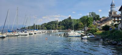 Tonon les bains, Yvoire et visite à la cave pour les filles et plage pour les enfants