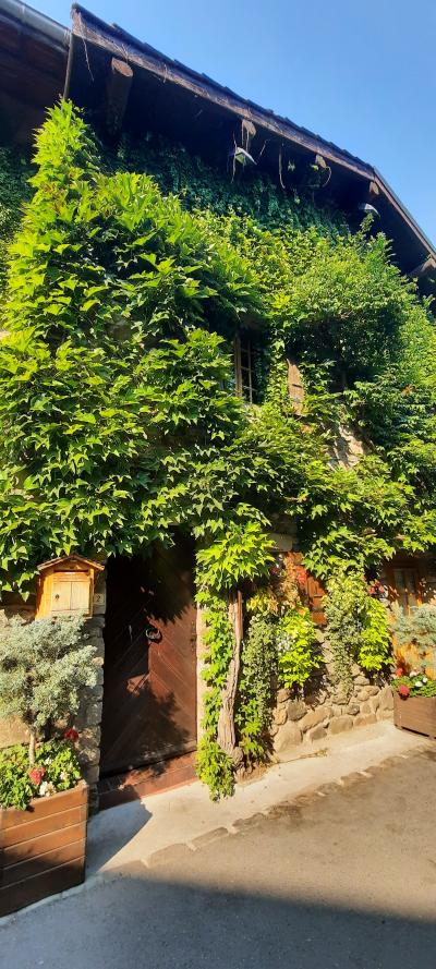 Tonon les bains, Yvoire et visite à la cave pour les filles et plage pour les enfants