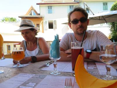 Tonon les bains, Yvoire et visite à la cave pour les filles et plage pour les enfants