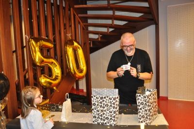 50 ans et pas une ride. Une fête super sympa et encore un super moment partagé. De belles rencontres