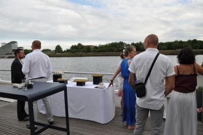 Apéritif et diner sur la seconde péniche