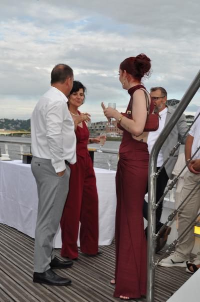 Apéritif et diner sur la seconde péniche