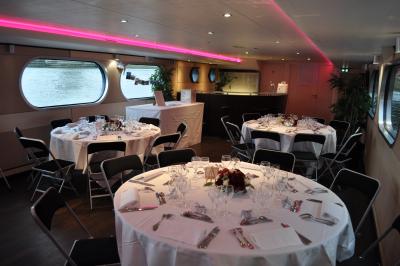 Apéritif et diner sur la seconde péniche