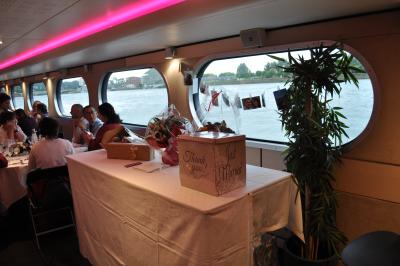 Apéritif et diner sur la seconde péniche