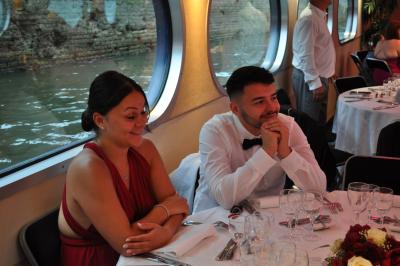 Apéritif et diner sur la seconde péniche