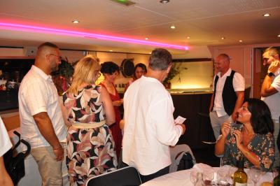 Apéritif et diner sur la seconde péniche