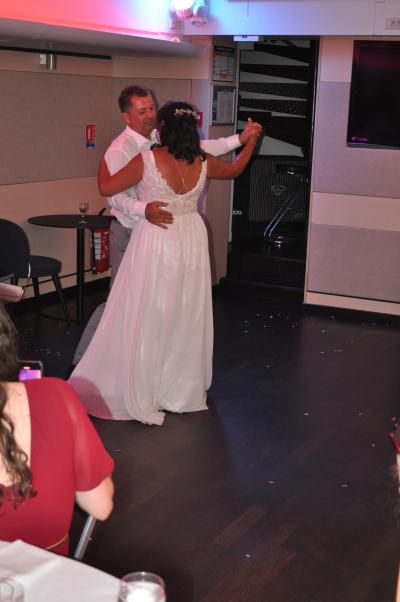 Apéritif et diner sur la seconde péniche