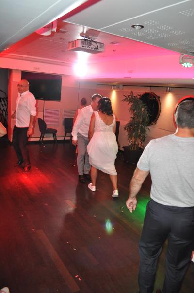 Apéritif et diner sur la seconde péniche